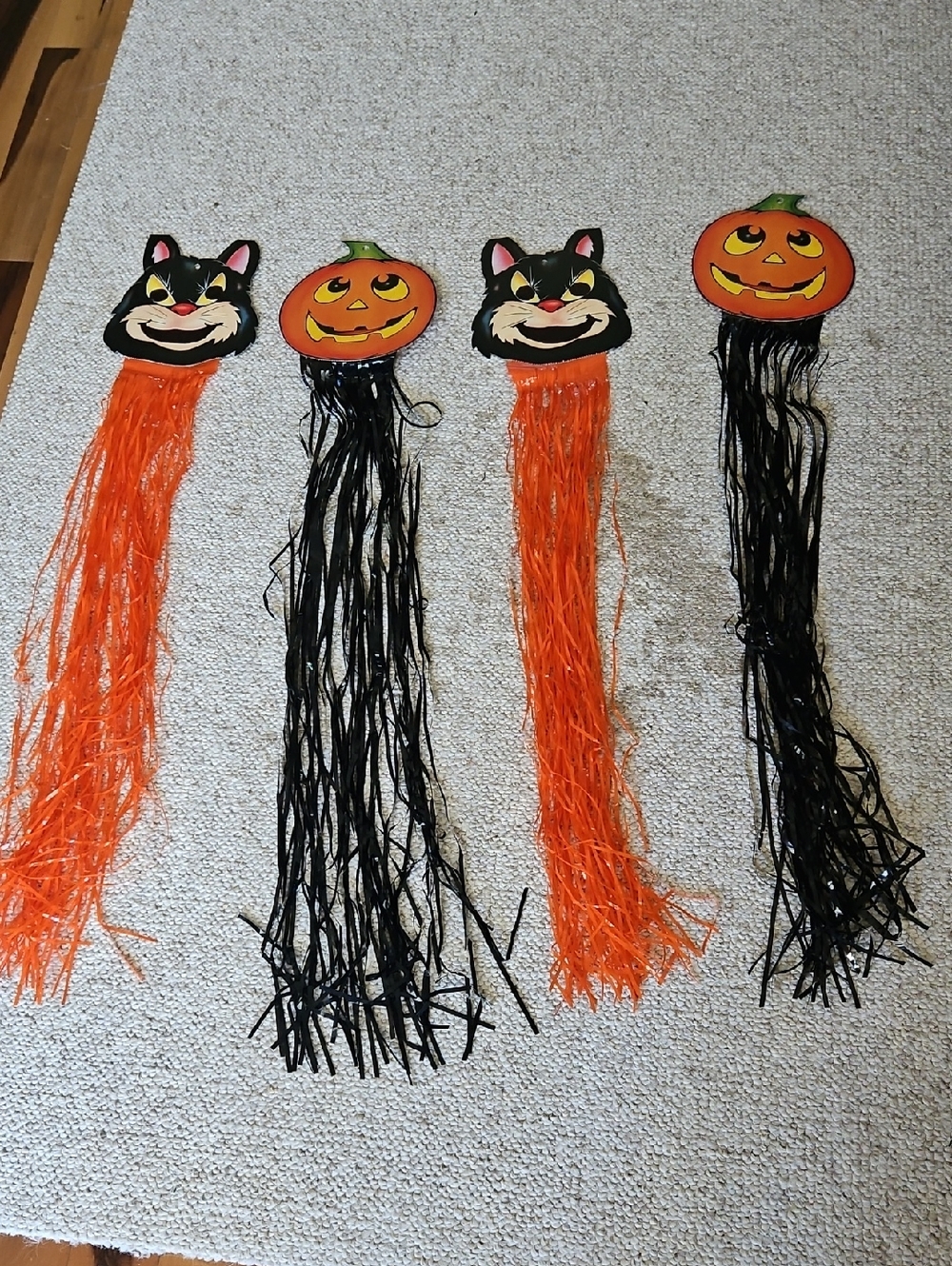 Vintage Die Cut Halloween With Streamers Set Of 4